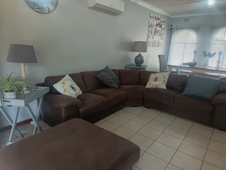 4 Bedroom Property for Sale in Carters Glen Northern Cape
